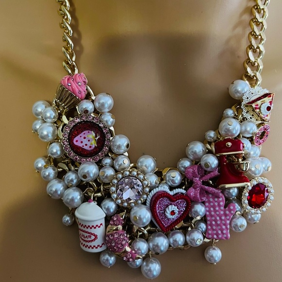New Betsey Johnson BAKING CHARMS SHAKER COLLAR NECKLACE - Picture 10 of 11